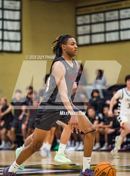 Thumbnail 3 in JSerra Catholic @ Servite photogallery.