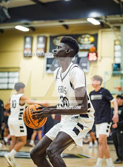 Thumbnail 3 in JSerra Catholic @ Servite photogallery.
