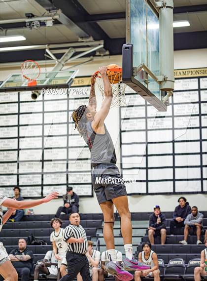 Thumbnail 2 in JSerra Catholic @ Servite photogallery.