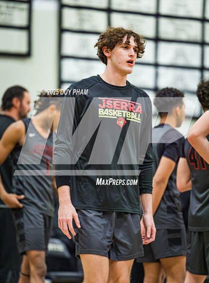 Thumbnail 2 in JSerra Catholic @ Servite photogallery.