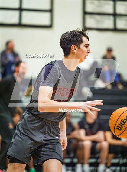Thumbnail 3 in JSerra Catholic @ Servite photogallery.