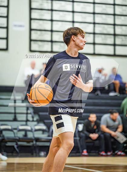 Thumbnail 3 in JSerra Catholic @ Servite photogallery.