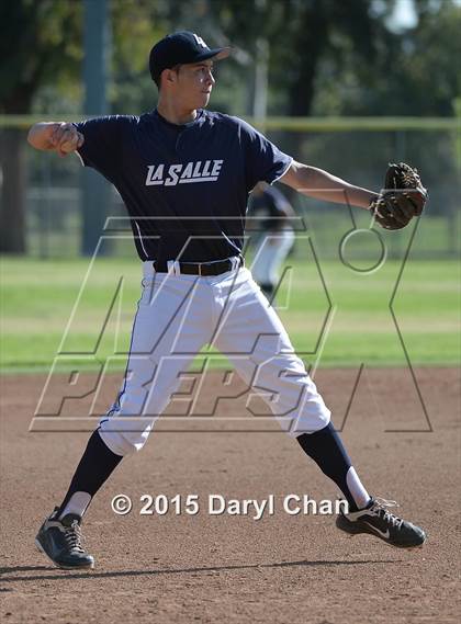 Thumbnail 2 in JV: Bishop Amat @ La Salle photogallery.