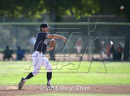 Thumbnail 1 in JV: Bishop Amat @ La Salle photogallery.