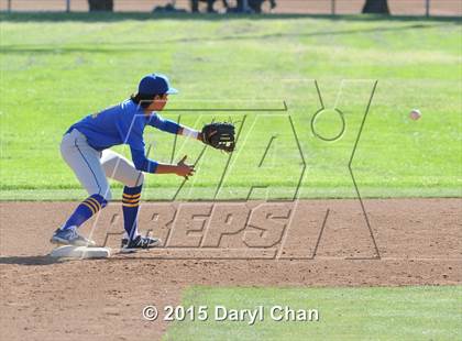 Thumbnail 3 in JV: Bishop Amat @ La Salle photogallery.