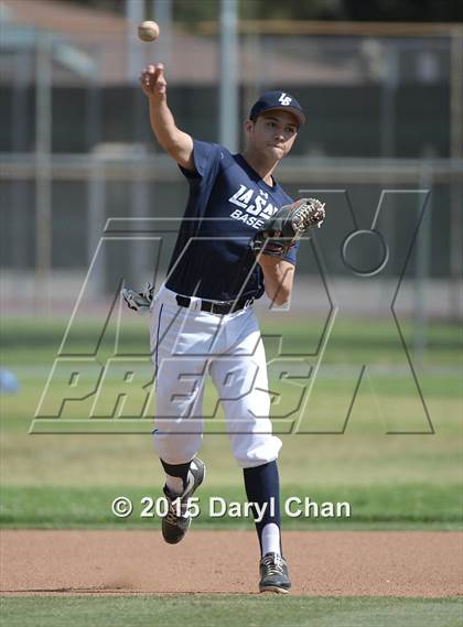 Thumbnail 1 in JV: Bishop Amat @ La Salle photogallery.