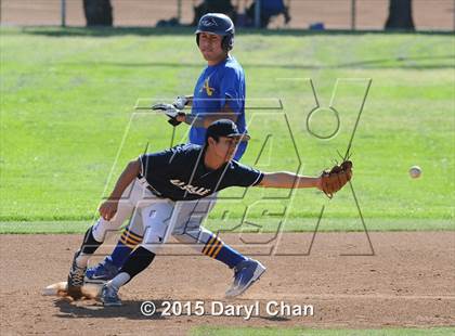 Thumbnail 3 in JV: Bishop Amat @ La Salle photogallery.
