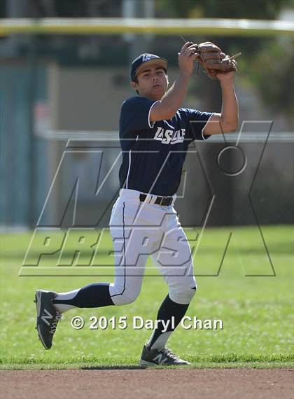 Thumbnail 2 in JV: Bishop Amat @ La Salle photogallery.