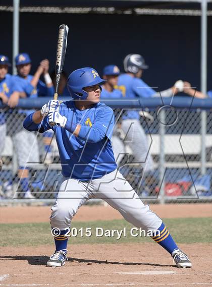 Thumbnail 2 in JV: Bishop Amat @ La Salle photogallery.