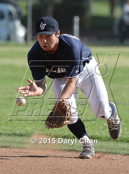 Thumbnail 1 in JV: Bishop Amat @ La Salle photogallery.