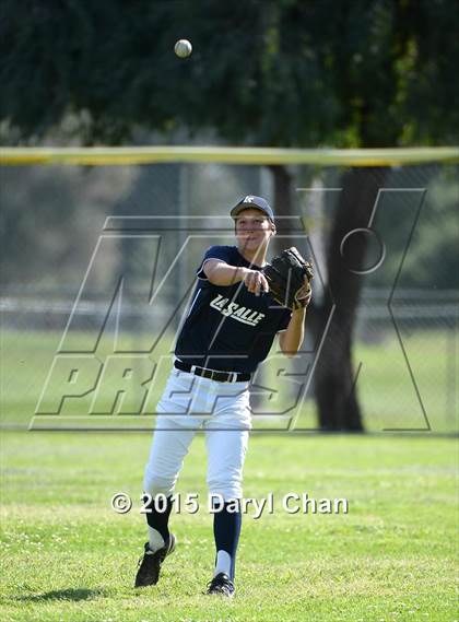 Thumbnail 1 in JV: Bishop Amat @ La Salle photogallery.