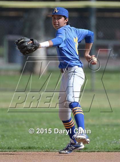 Thumbnail 3 in JV: Bishop Amat @ La Salle photogallery.