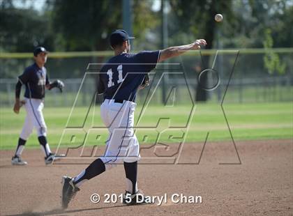 Thumbnail 1 in JV: Bishop Amat @ La Salle photogallery.