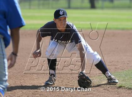 Thumbnail 3 in JV: Bishop Amat @ La Salle photogallery.