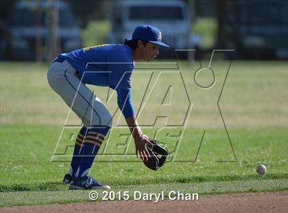 Thumbnail 2 in JV: Bishop Amat @ La Salle photogallery.