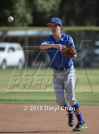Thumbnail 1 in JV: Bishop Amat @ La Salle photogallery.