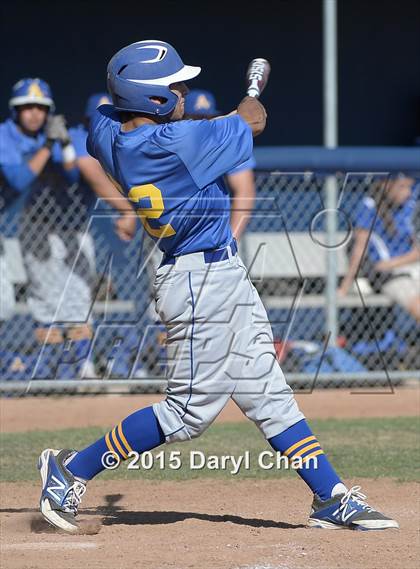Thumbnail 3 in JV: Bishop Amat @ La Salle photogallery.