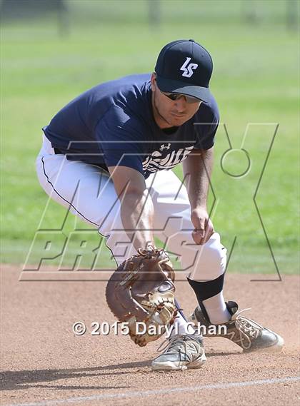 Thumbnail 3 in JV: Bishop Amat @ La Salle photogallery.