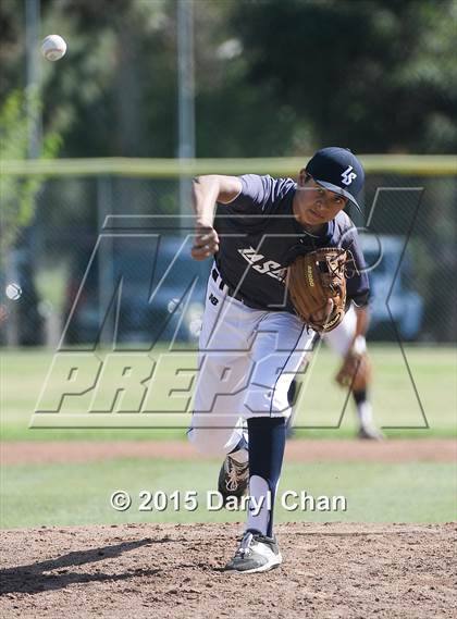 Thumbnail 1 in JV: Bishop Amat @ La Salle photogallery.