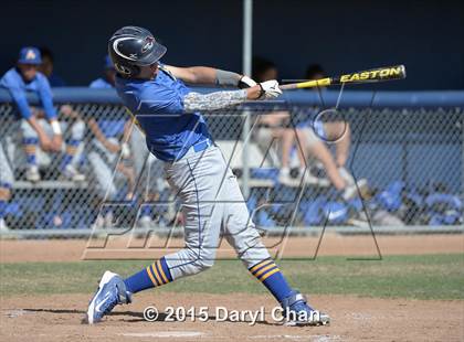 Thumbnail 3 in JV: Bishop Amat @ La Salle photogallery.