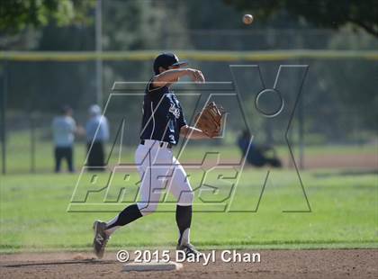 Thumbnail 3 in JV: Bishop Amat @ La Salle photogallery.