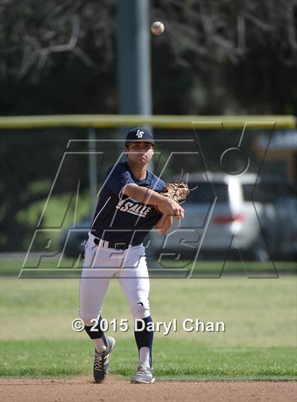 Thumbnail 3 in JV: Bishop Amat @ La Salle photogallery.