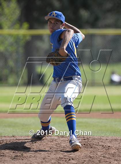 Thumbnail 1 in JV: Bishop Amat @ La Salle photogallery.