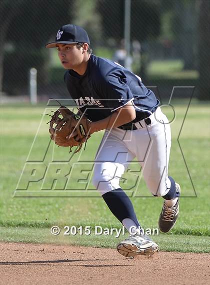 Thumbnail 2 in JV: Bishop Amat @ La Salle photogallery.