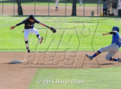 Thumbnail 2 in JV: Bishop Amat @ La Salle photogallery.