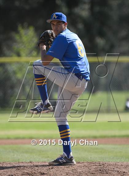 Thumbnail 3 in JV: Bishop Amat @ La Salle photogallery.