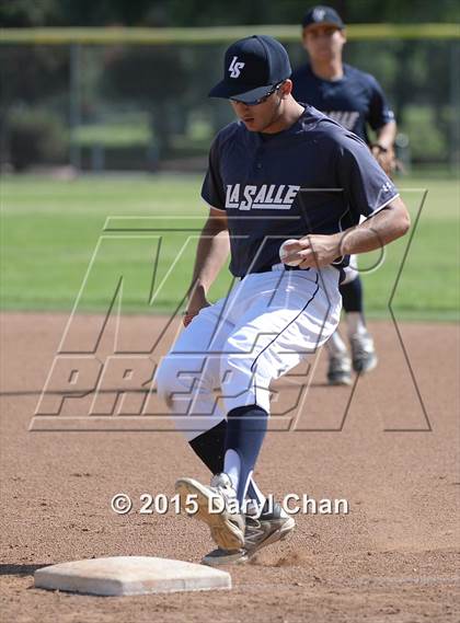 Thumbnail 2 in JV: Bishop Amat @ La Salle photogallery.