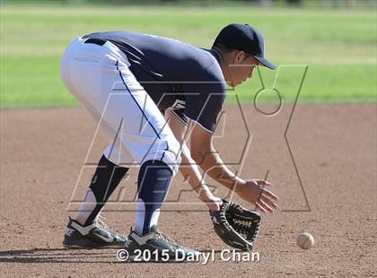 Thumbnail 1 in JV: Bishop Amat @ La Salle photogallery.