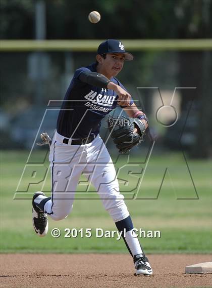 Thumbnail 2 in JV: Bishop Amat @ La Salle photogallery.
