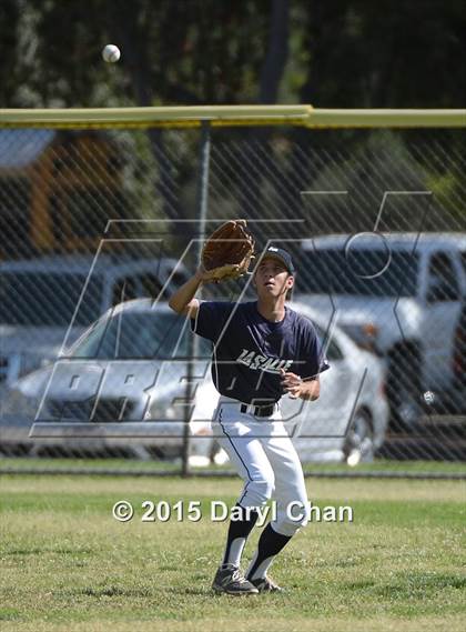 Thumbnail 3 in JV: Bishop Amat @ La Salle photogallery.