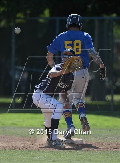Thumbnail 2 in JV: Bishop Amat @ La Salle photogallery.