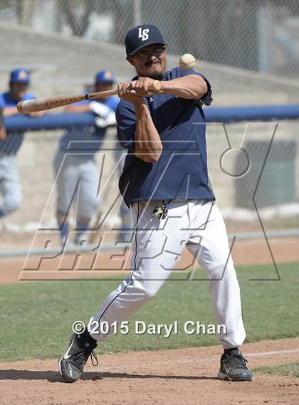 Thumbnail 2 in JV: Bishop Amat @ La Salle photogallery.