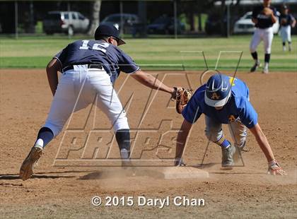 Thumbnail 2 in JV: Bishop Amat @ La Salle photogallery.
