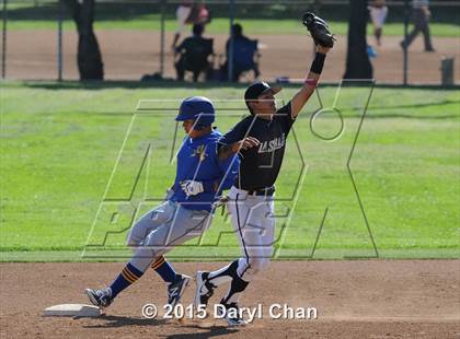 Thumbnail 1 in JV: Bishop Amat @ La Salle photogallery.