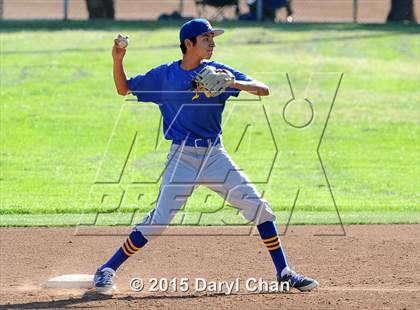 Thumbnail 3 in JV: Bishop Amat @ La Salle photogallery.