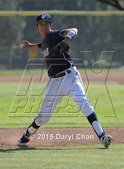 Thumbnail 2 in JV: Bishop Amat @ La Salle photogallery.