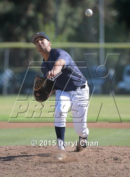 Thumbnail 3 in JV: Bishop Amat @ La Salle photogallery.