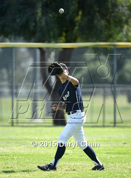 Thumbnail 1 in JV: Bishop Amat @ La Salle photogallery.