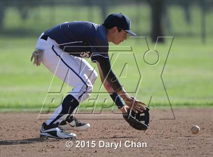 Thumbnail 1 in JV: Bishop Amat @ La Salle photogallery.
