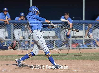 Thumbnail 1 in JV: Bishop Amat @ La Salle photogallery.