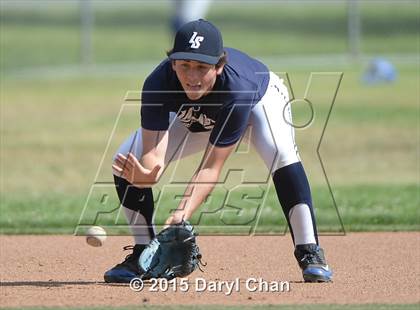 Thumbnail 2 in JV: Bishop Amat @ La Salle photogallery.