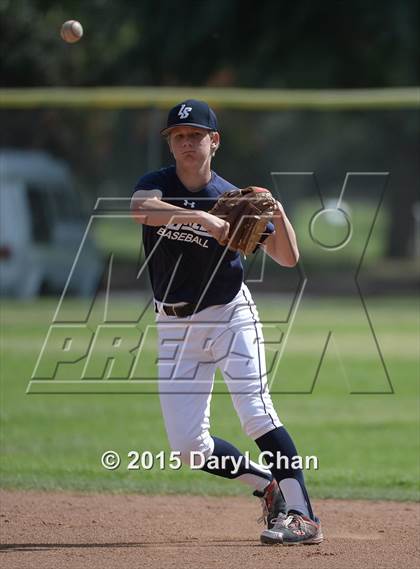 Thumbnail 2 in JV: Bishop Amat @ La Salle photogallery.