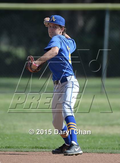 Thumbnail 3 in JV: Bishop Amat @ La Salle photogallery.