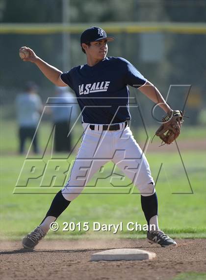 Thumbnail 1 in JV: Bishop Amat @ La Salle photogallery.
