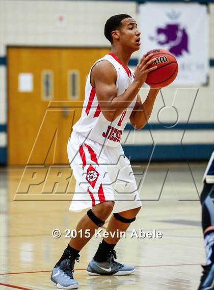 Thumbnail 2 in Regis Jesuit vs Mater Dei (Duel in the Desert) photogallery.