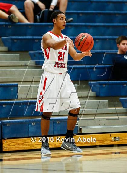 Thumbnail 3 in Regis Jesuit vs Mater Dei (Duel in the Desert) photogallery.